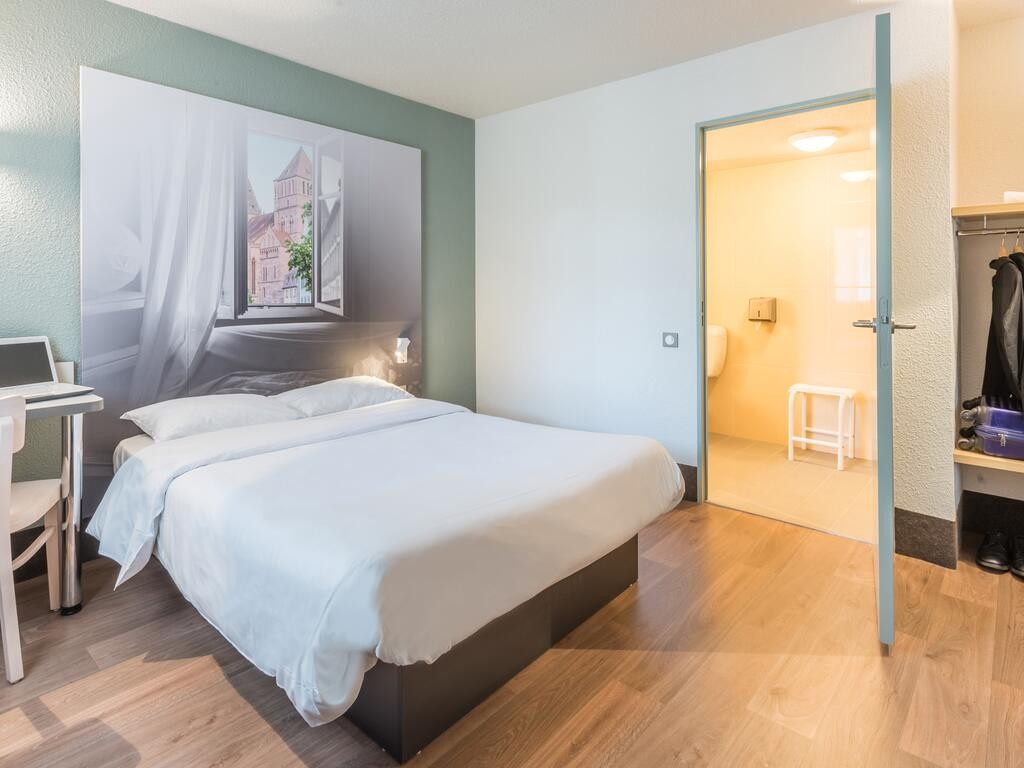 Double room double-room-hotel-le-mans