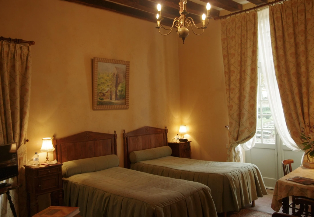 chambre hôtel à 25mn du circuit des 24H chambre hôtel à 25mn du circuit des 24H