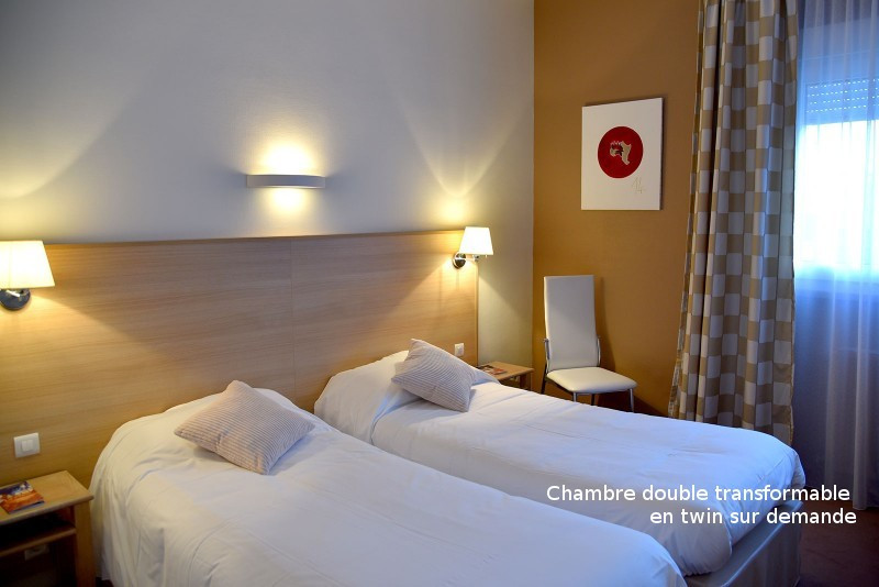 chambre twin - hotel en plein centre du Mans