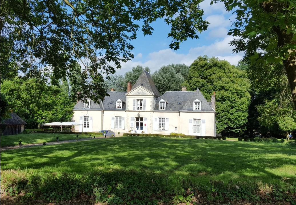 château hôtel à 25mn du circuit des 24H château hôtel à 25mn du circuit des 24H