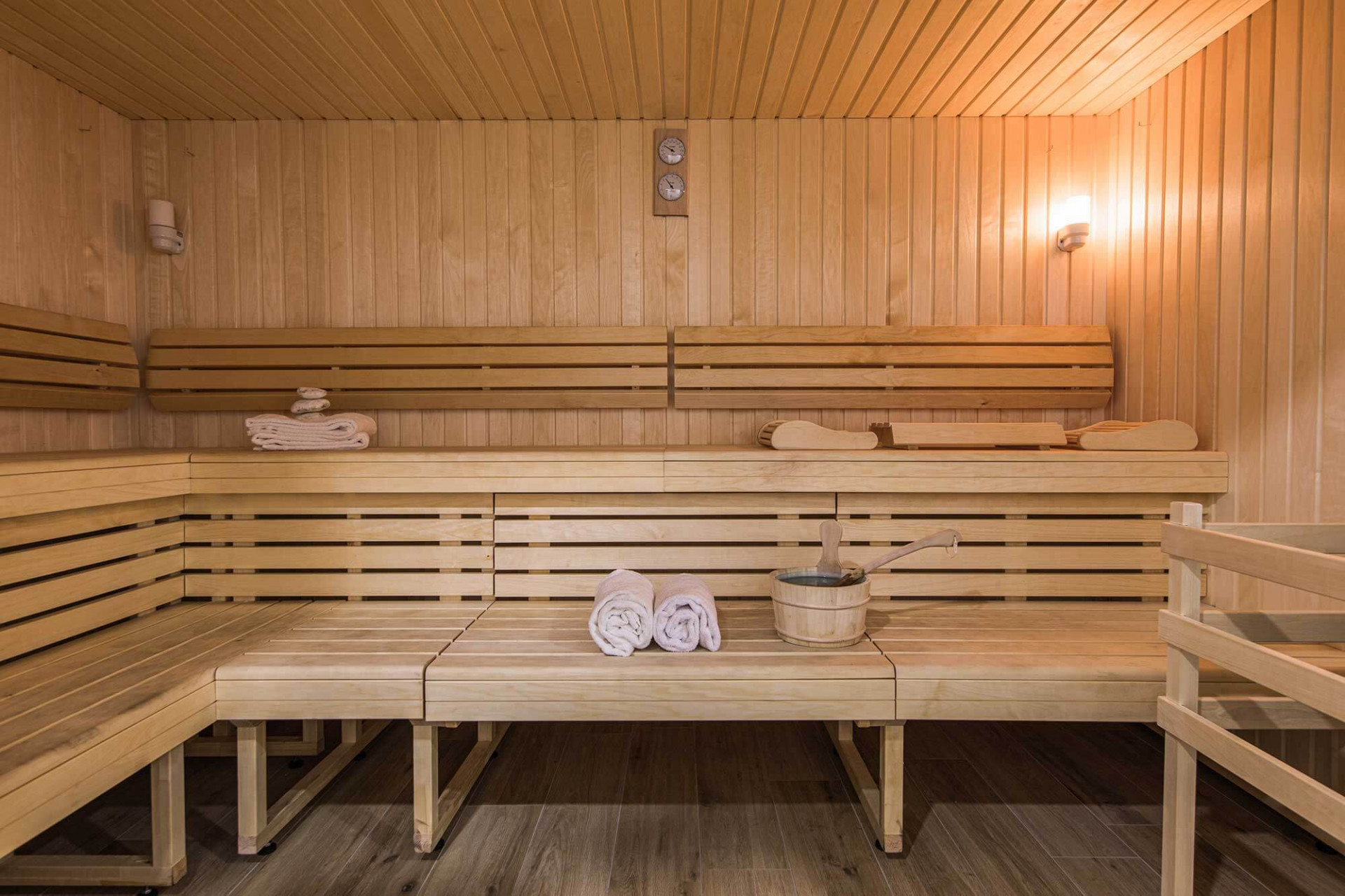 hotel-sauna-1-836
