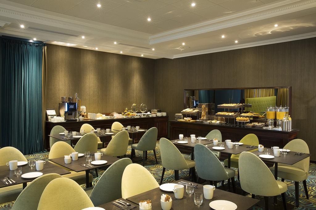 restaurant-hotel-tours-circuit