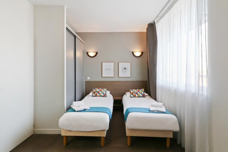 chambre-twin-hotel-le-mans