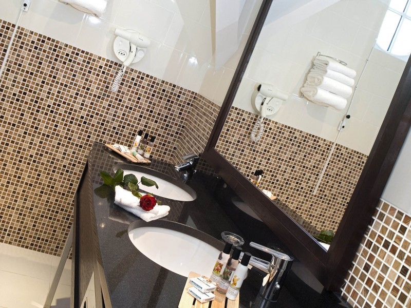 Bathroom bathroom-hotel-le-mans