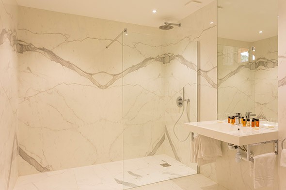 Shower room shower-room-hotel-le-mans
