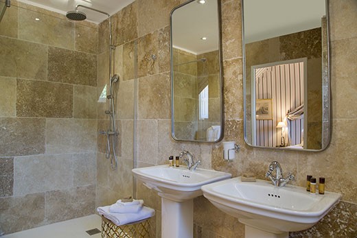 Shower room shower-room-hotel-le-mans