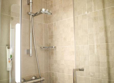 v17-douche-904 v17-douche-904