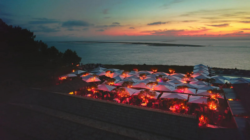 vue-cabane-terrasse-au-couche-de-soleil-2-1-jpg-1-1217 vue-cabane-terrasse-au-couche-de-soleil-2-1-jpg-1-1217