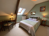 room - 15 min from circuit