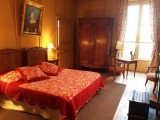 pink-room-in castle-1379-E