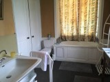 bathroom_guestshouse_24h_lemans_castel