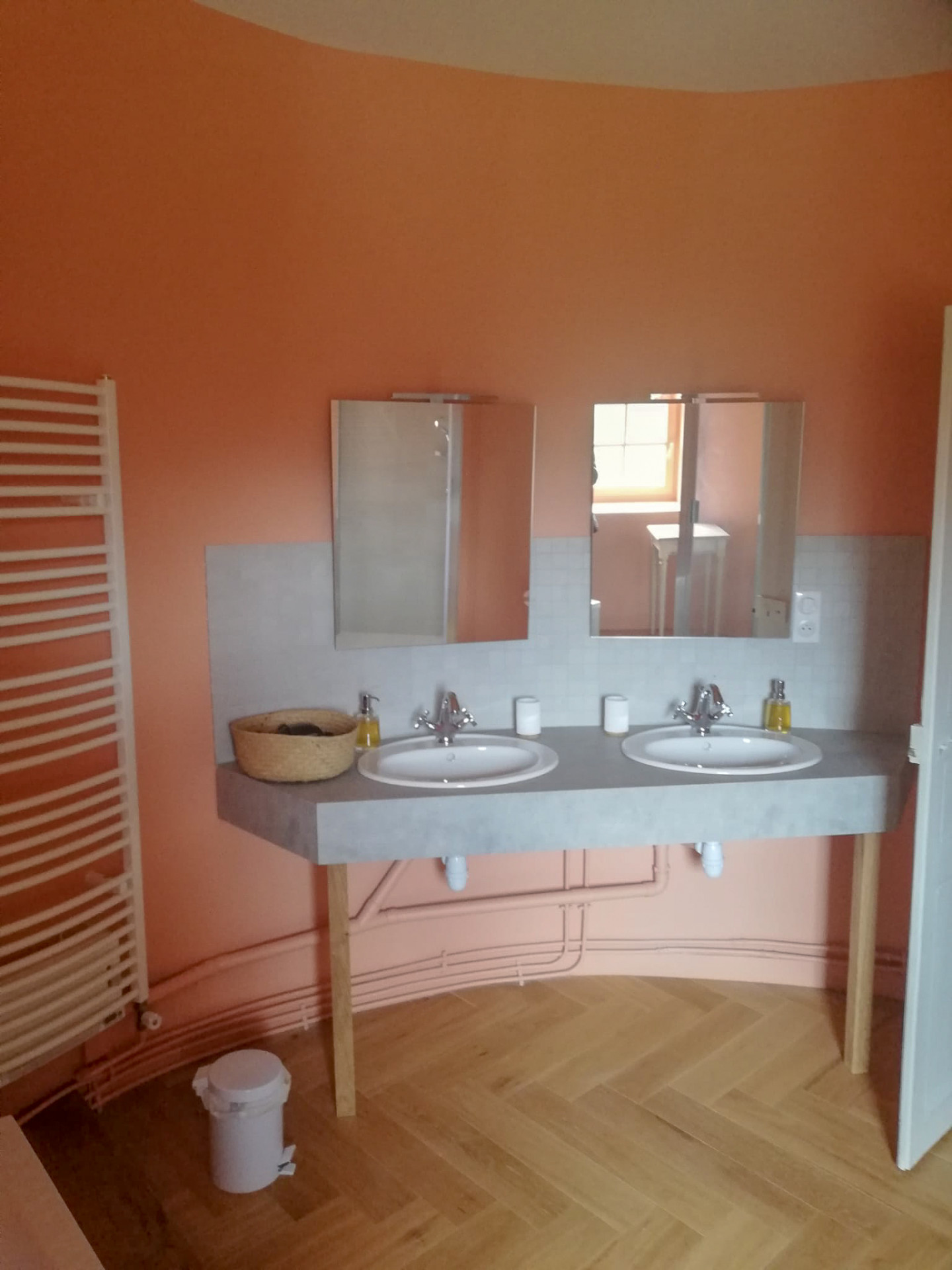Chambre 1 avec salle de bain