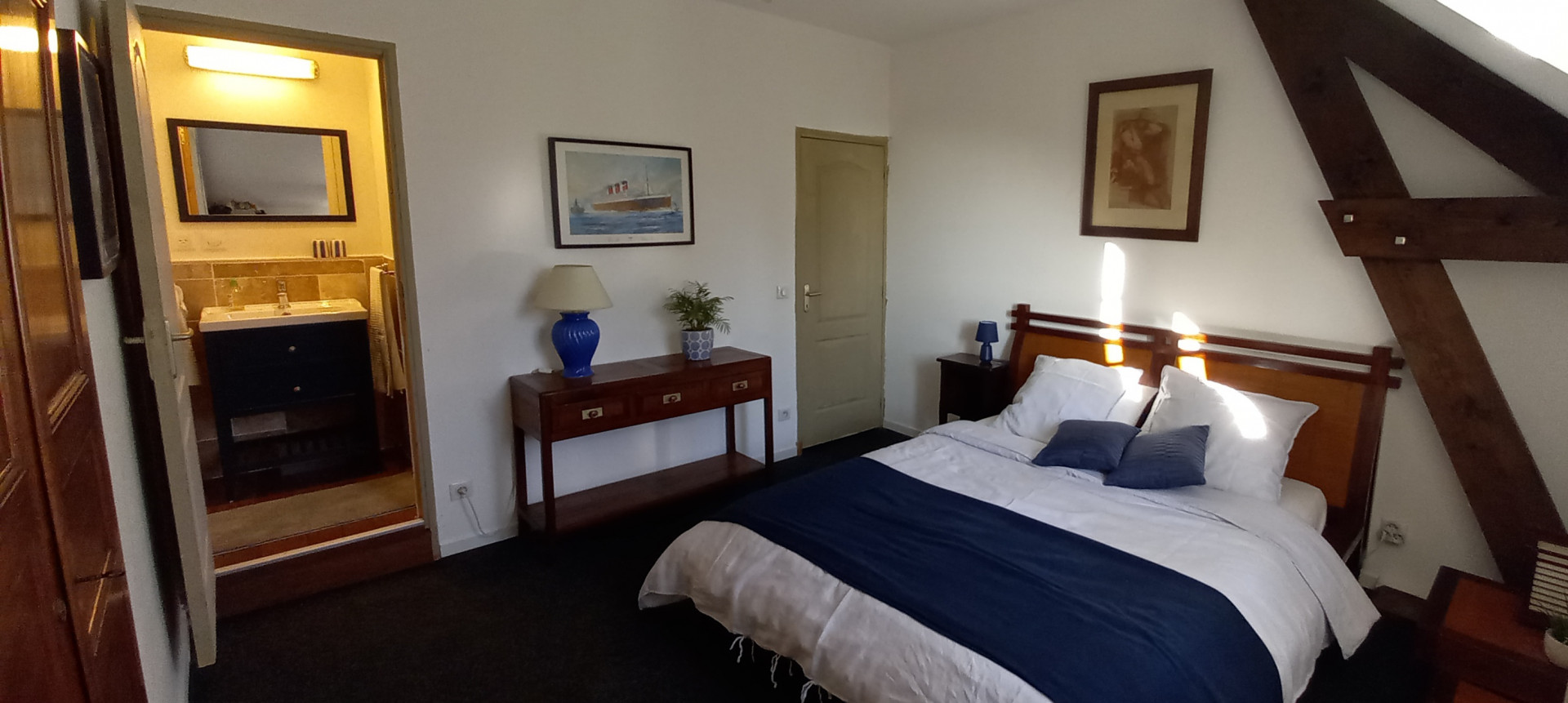 Chambre 2 - 35mn du circuit