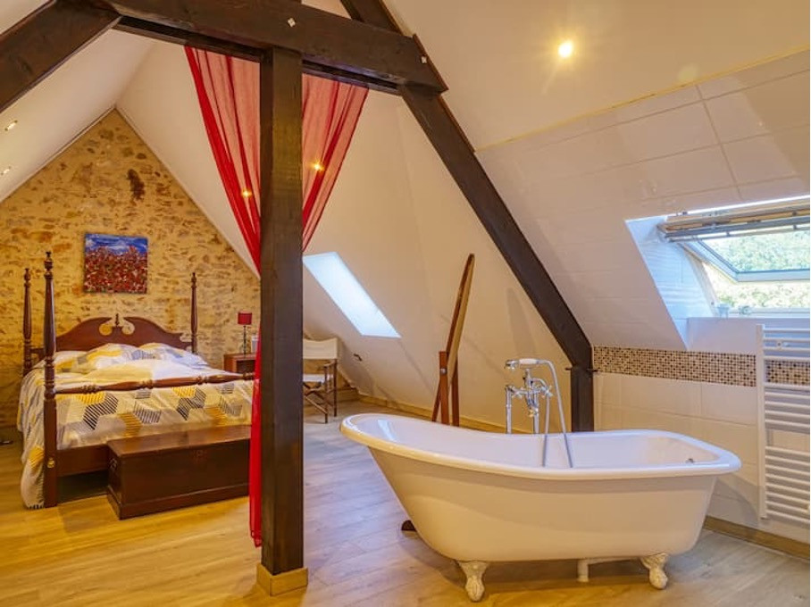 chambre avec baignoire