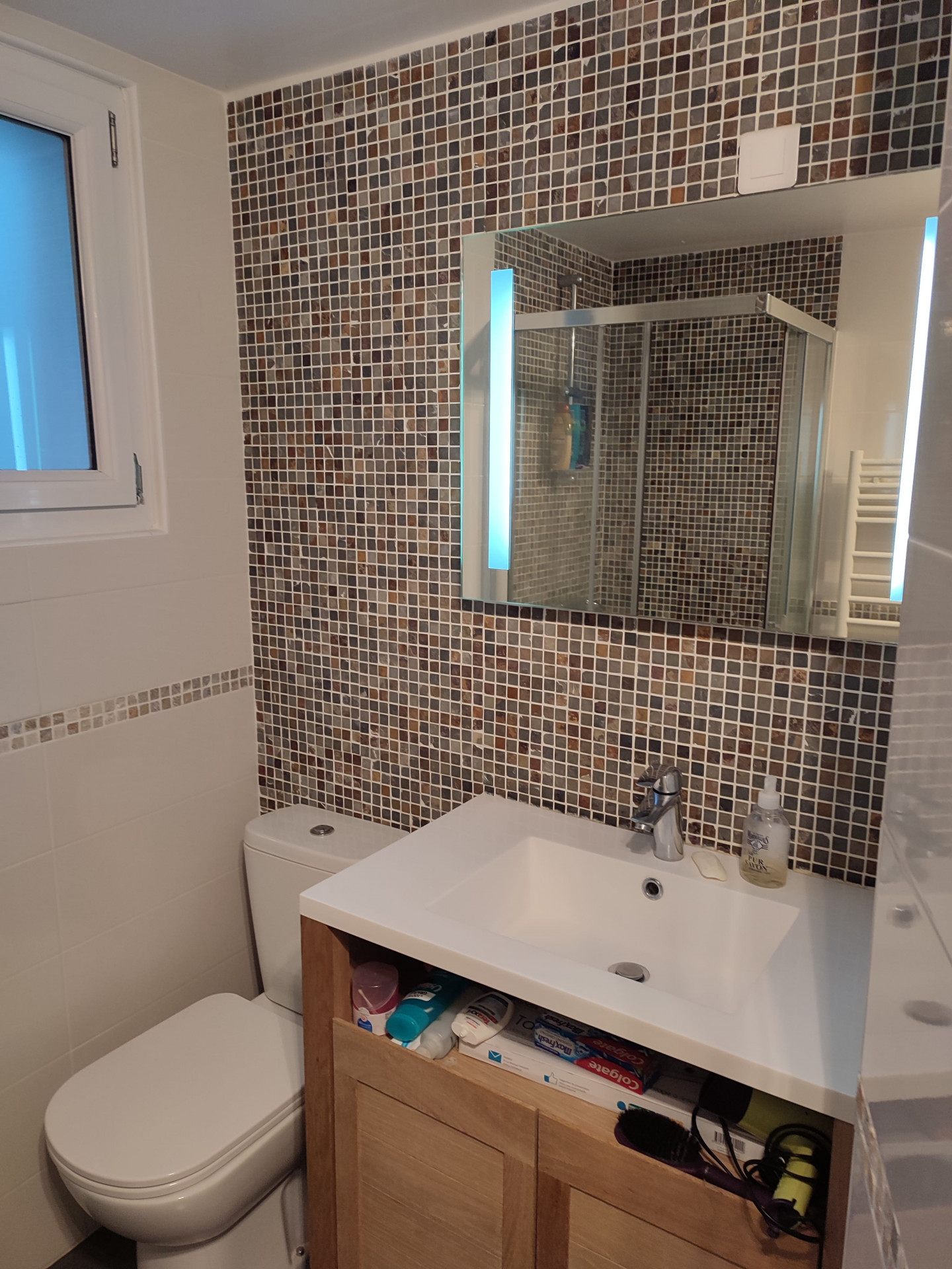 chambre avec lit deux places
