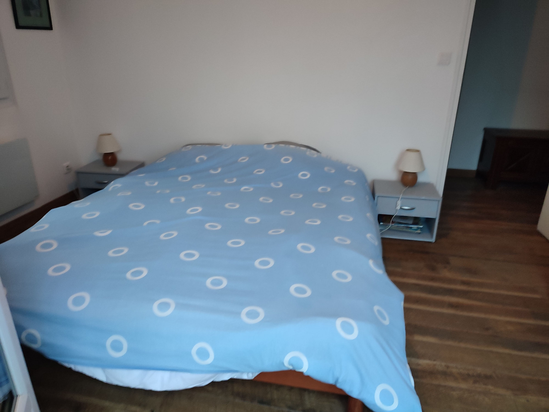 chambre avec lit deux places