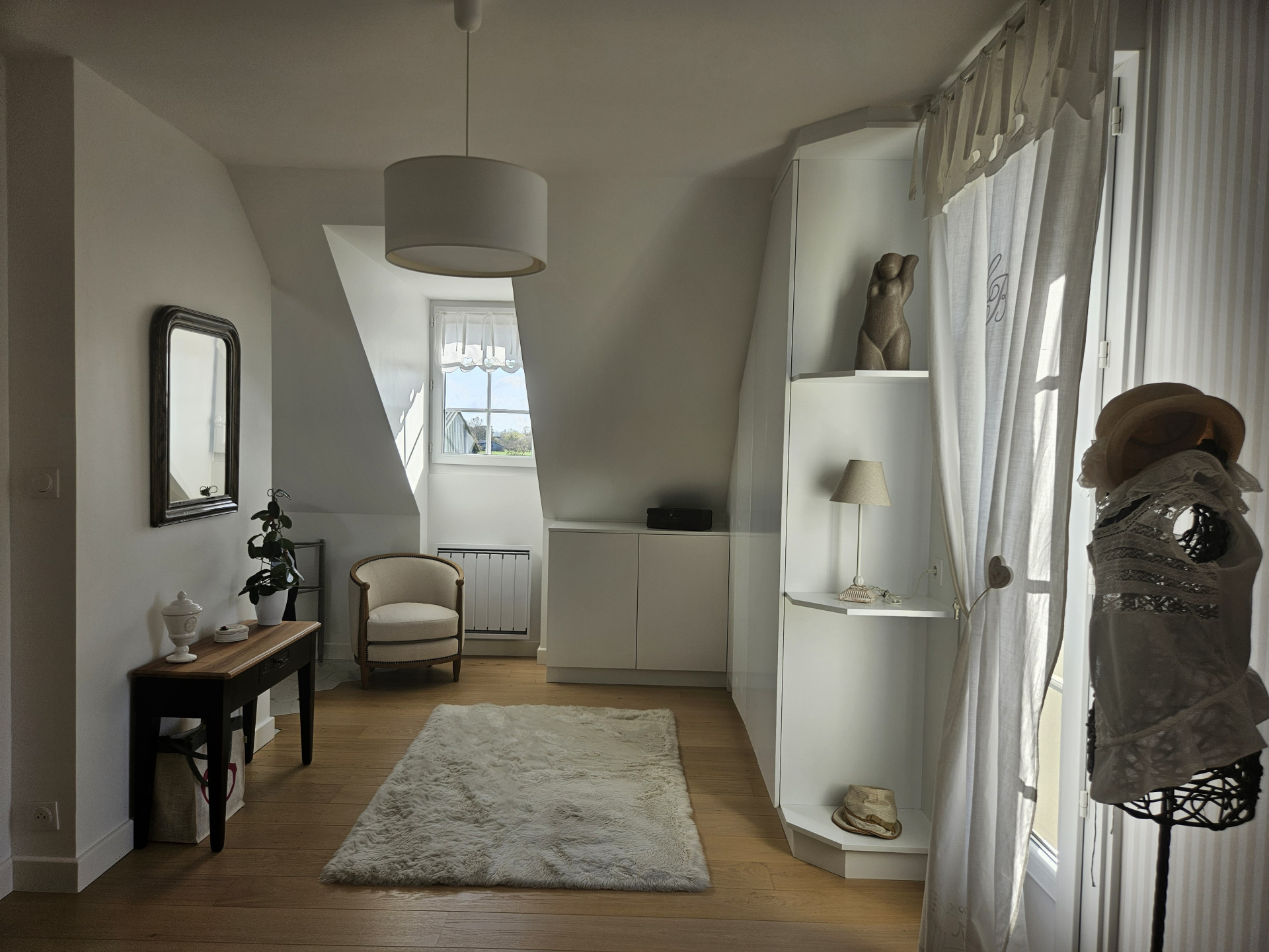 chambre avec salle de bain privative