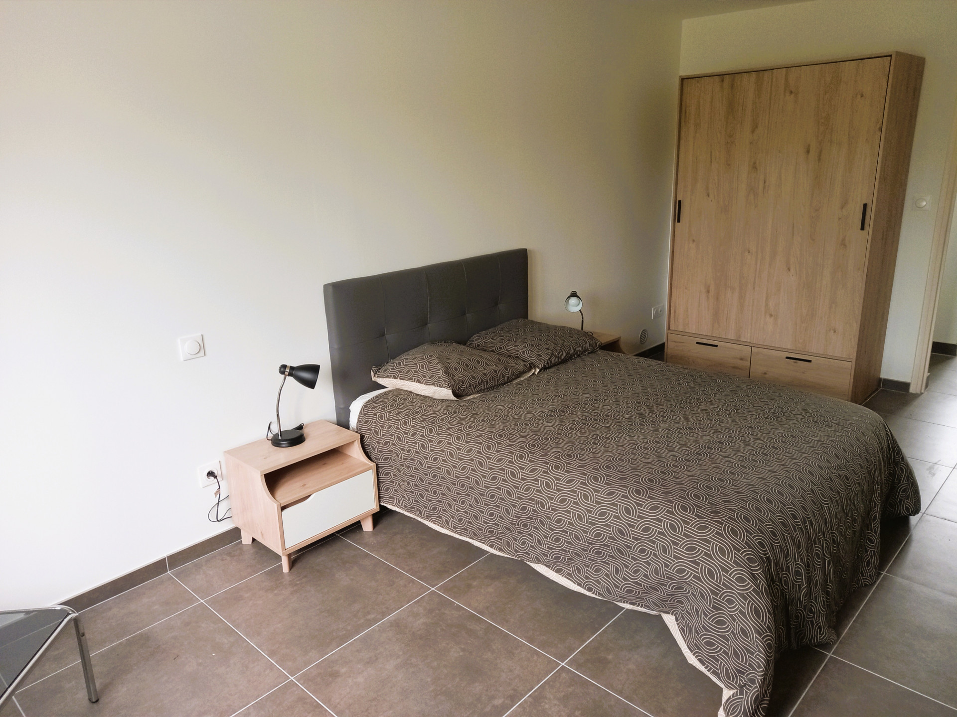 Bedroom with double bed