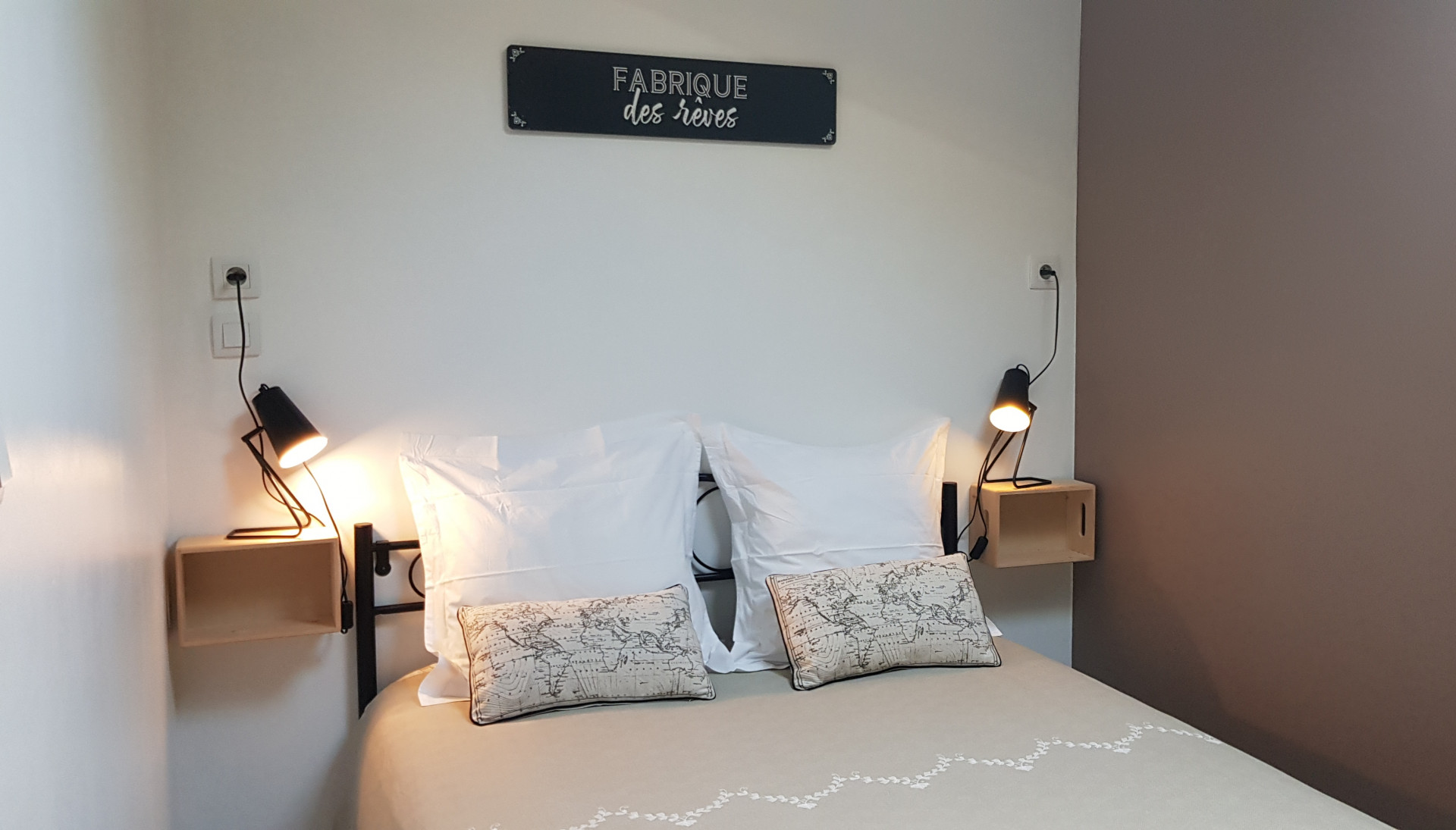 double room - Comfortable B&B 7 minutes from the 24-hour race circuit