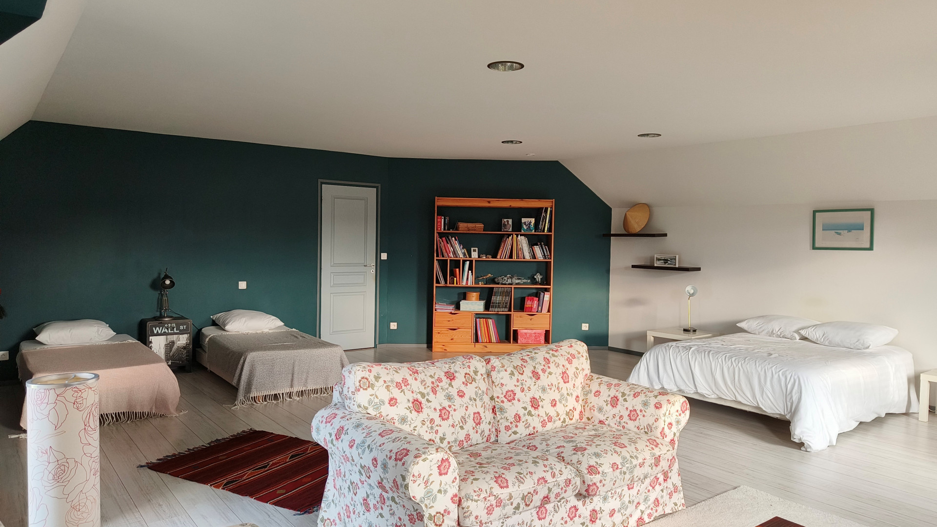 Chambre spacieuse avec salle de bain privative à 10mn du circuit