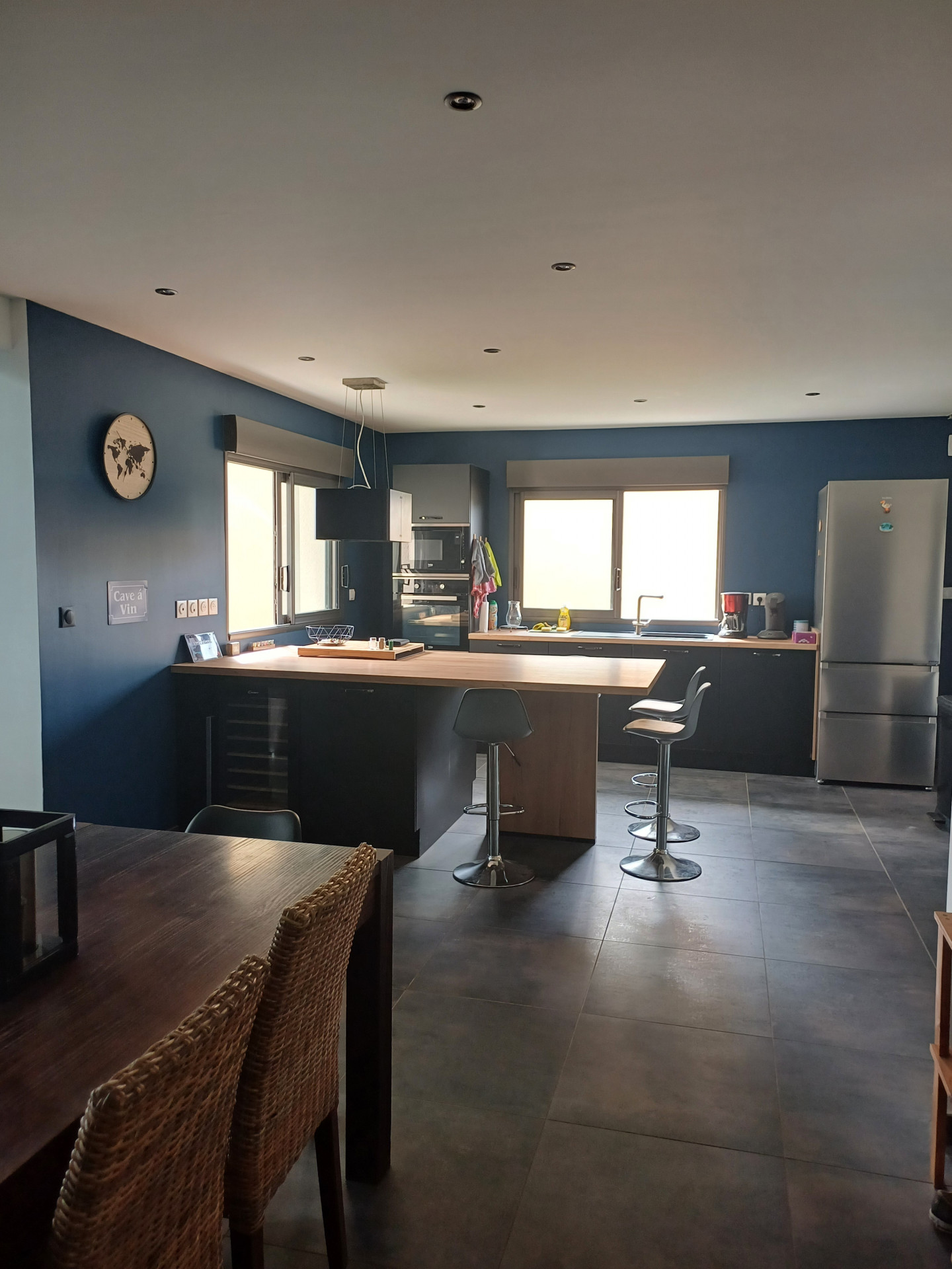 kitchen - 2 minutes from the 24-hour circuit