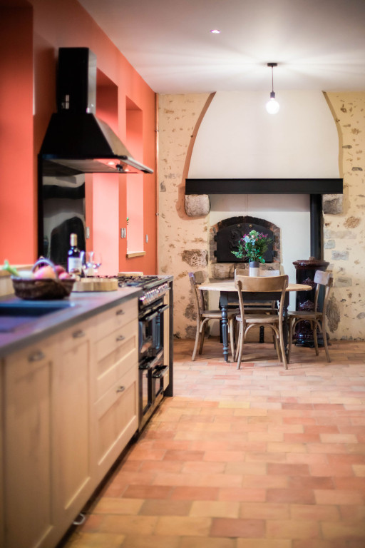 cuisine- gîte à 12mn du circuit des 24H
