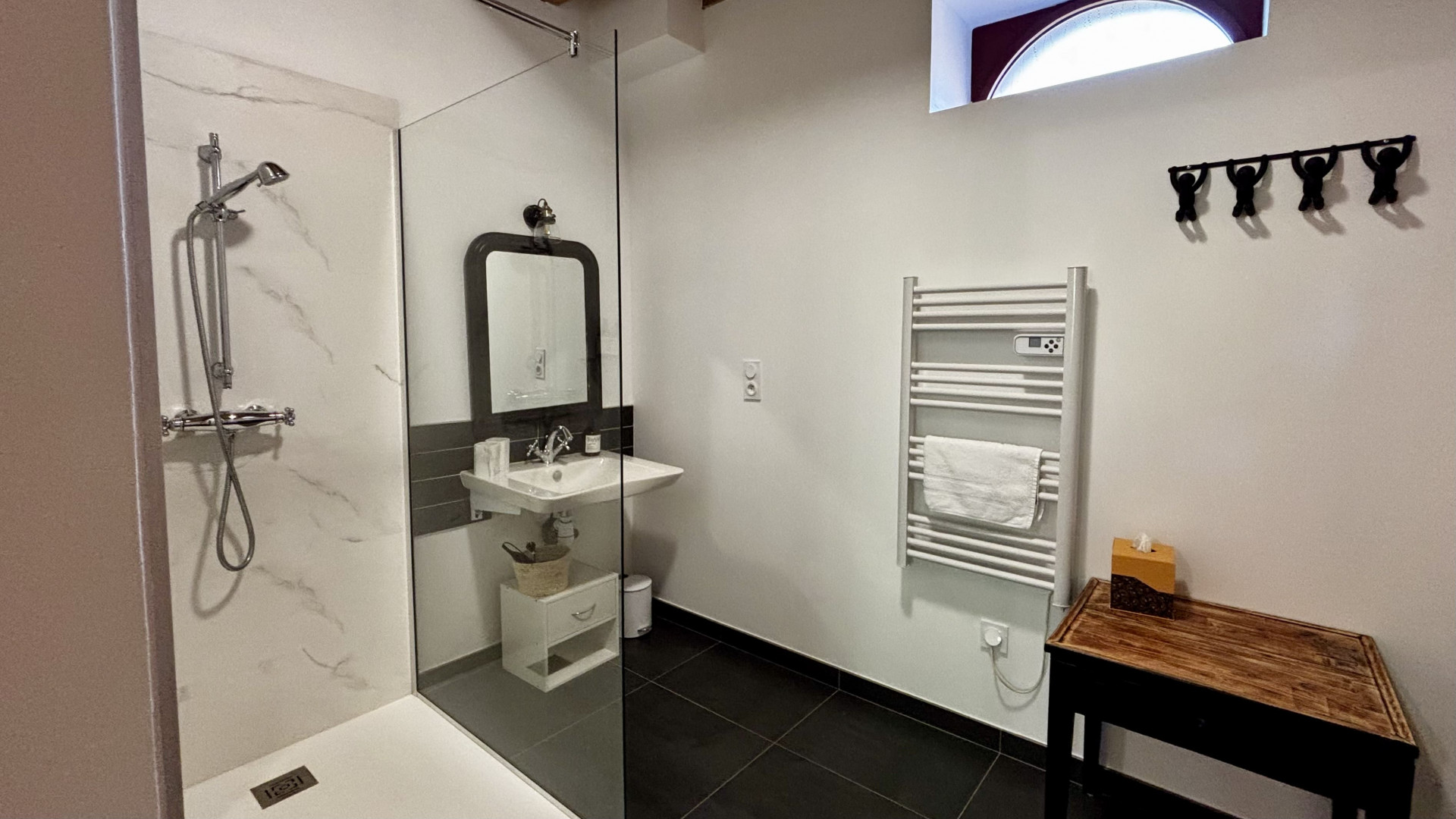 Domaine 5 chambres avec salles de bain privatives à 30mn du circuit