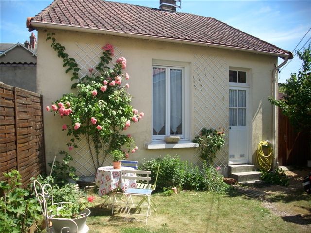 Extérieur_maison_lemans_24h_b&b