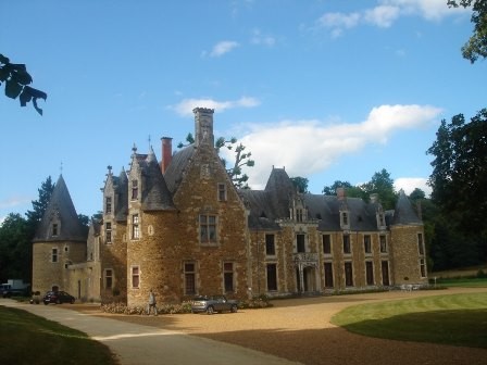 outdoor_le_mans_24h_race_cottage_castle
