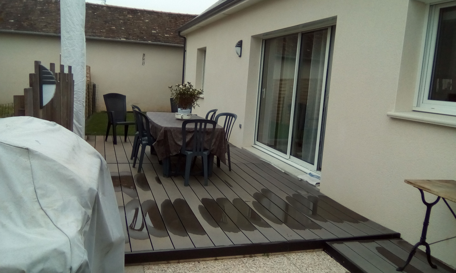 Extérieur avec terrasse