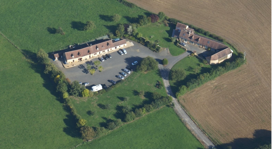 outdoor group accommodation 20 minutes from the circuit	