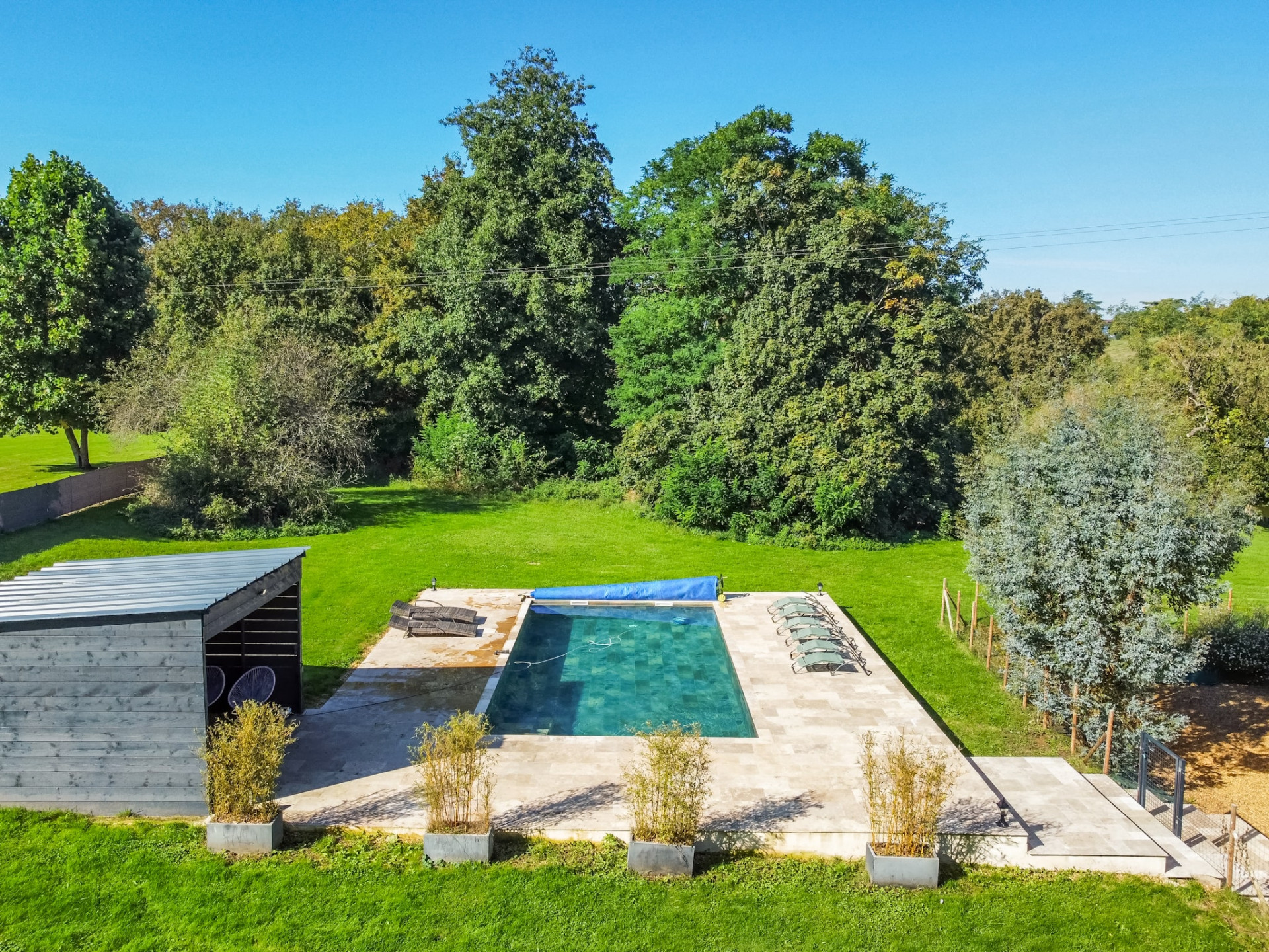 extérieur piscine