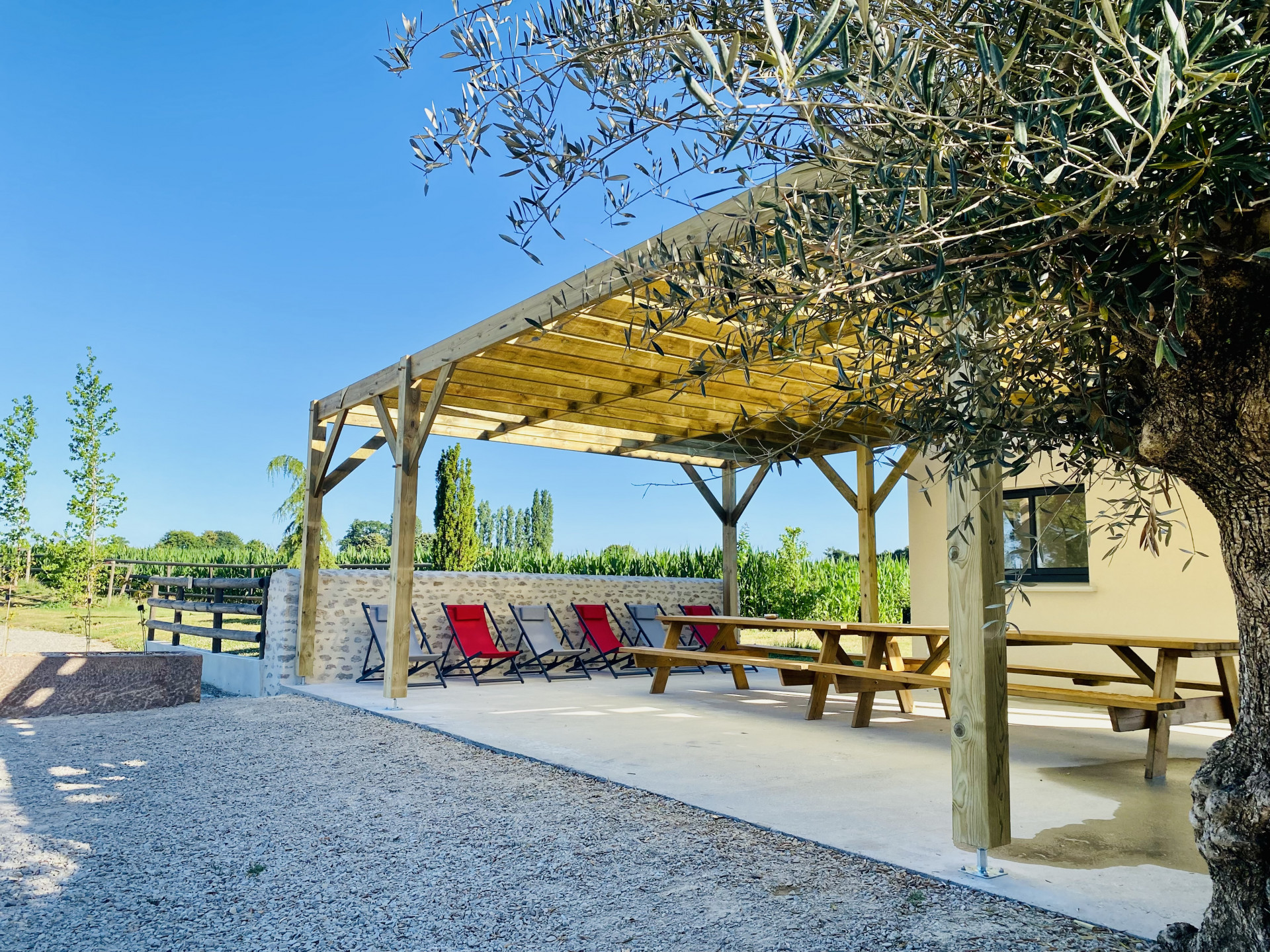 Gîte pour 19 personnes à 40mn du circuit des 24 Heures Gîte pour 19 personnes à 40mn du circuit des 24 Heures