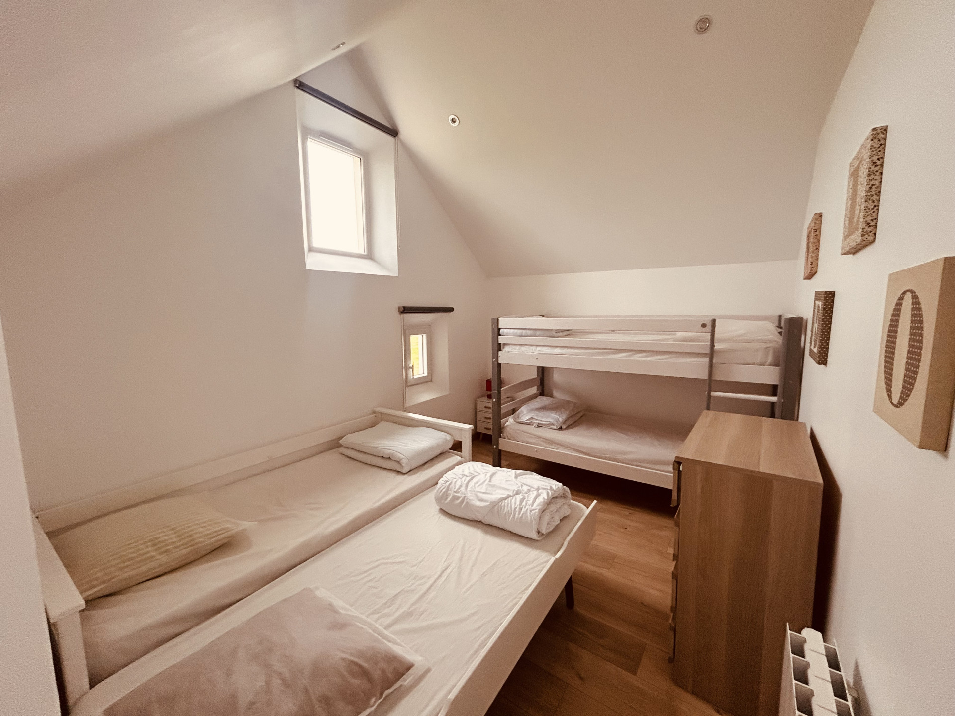 Gîte pour 19 personnes à 40mn du circuit des 24 Heures Gîte pour 19 personnes à 40mn du circuit des 24 Heures