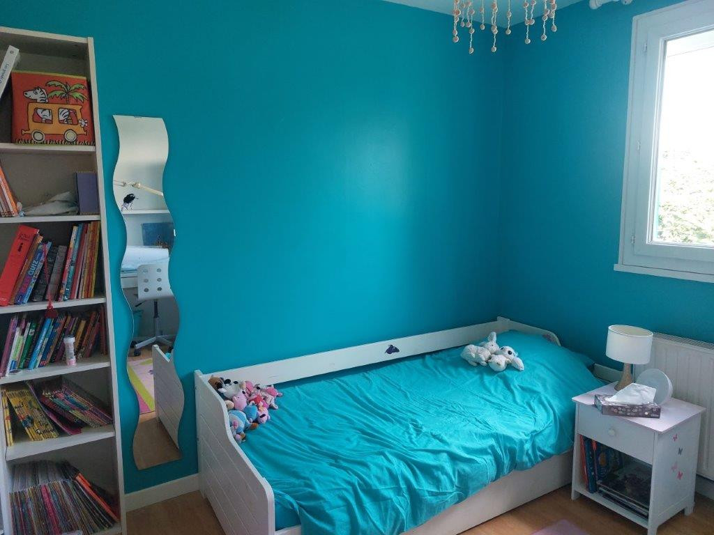 Single bed - 20 min from circuit