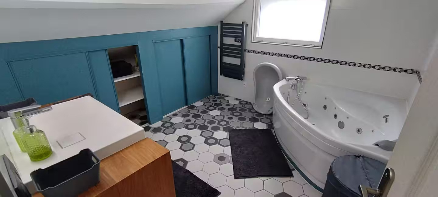 Maison 5 chambres à 6mn du circuit des 24 Heures Maison 5 chambres à 6mn du circuit des 24 Heures