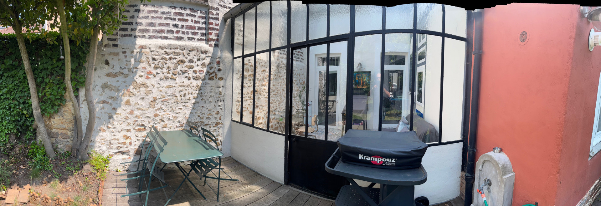 Maison indépendante au centre ville Maison indépendante au centre ville