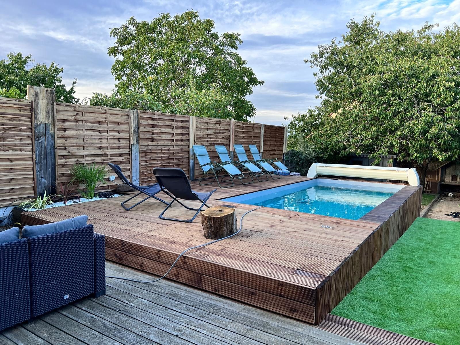 swimming pool-house-15min-circuit-du-mans