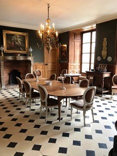 dining_room_le_mans_24h_castle_race_2020