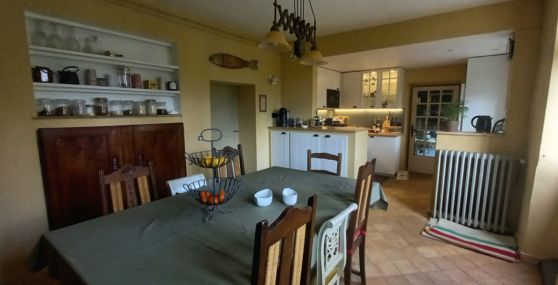 Salle a manger - 35mn du circuit