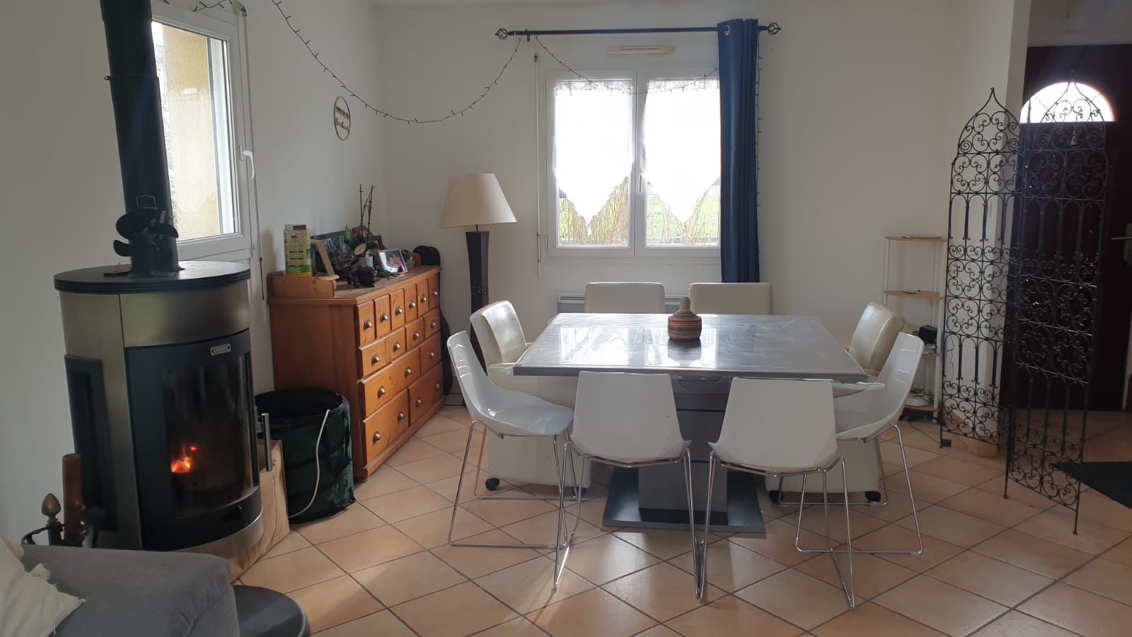 Salle à manger - à 20 min du circuit