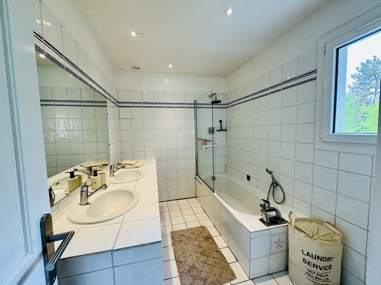 Salle de bain 1 à 12mn du circuit des 24h