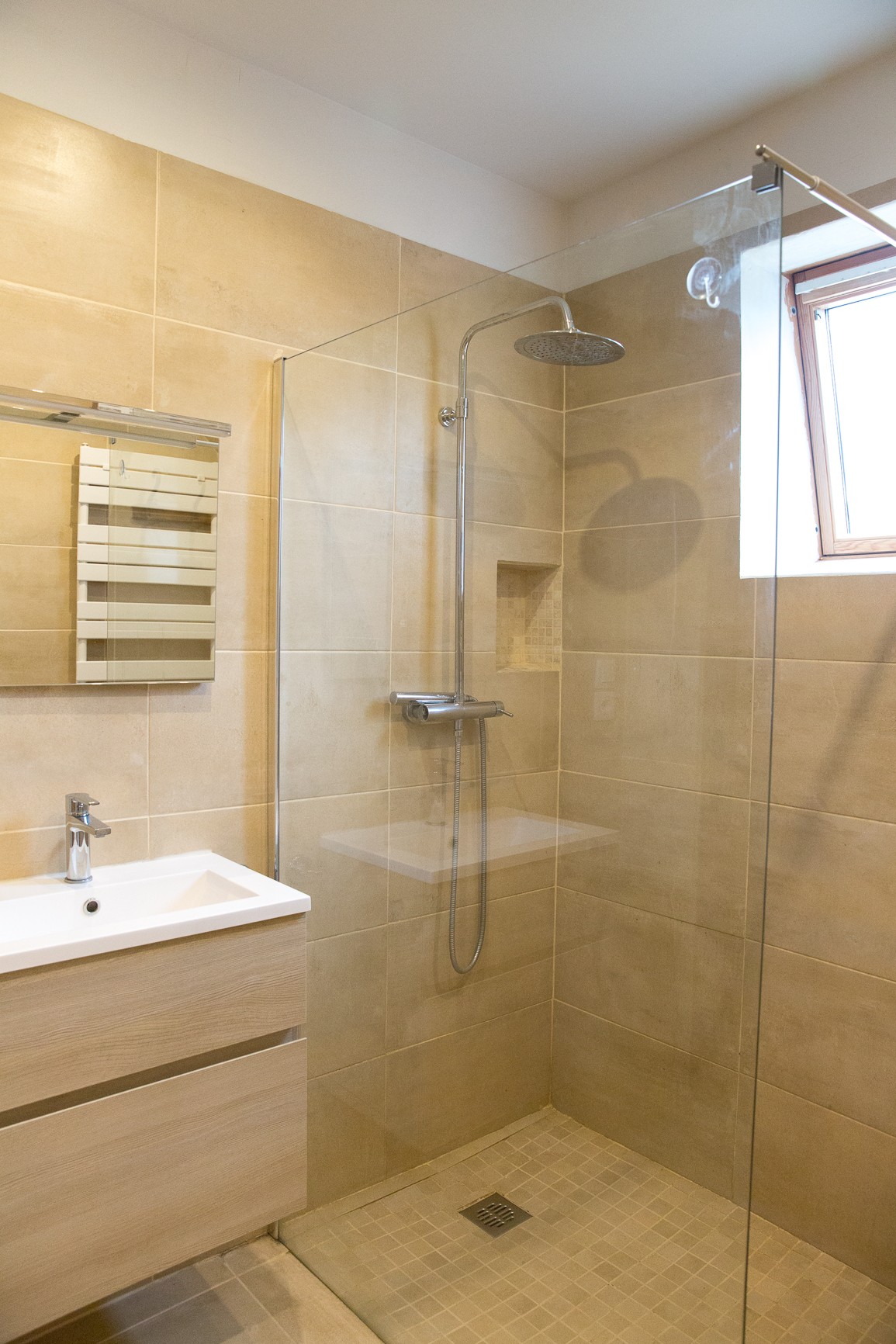 bathroom_lemans_24h_race_b&b