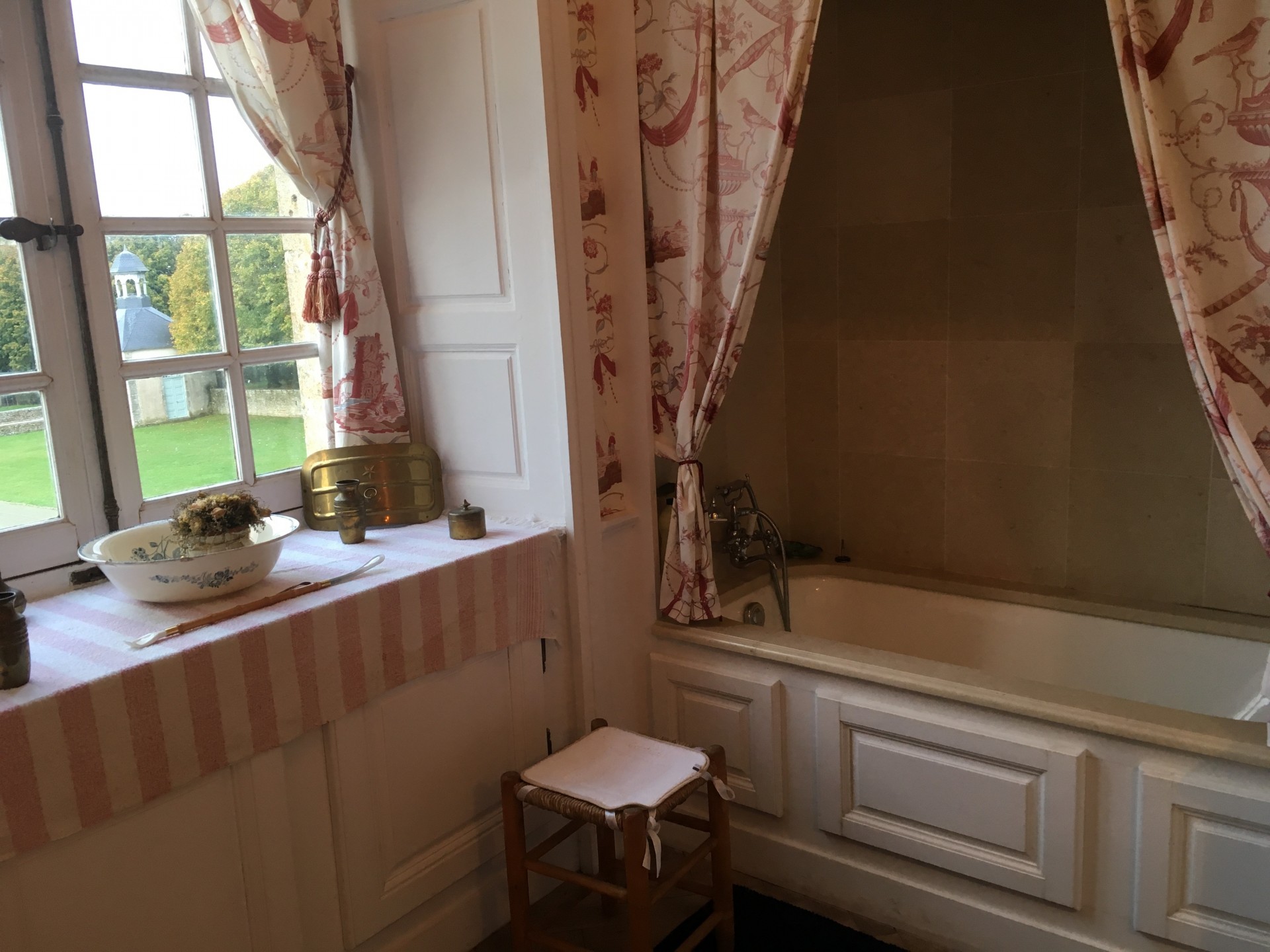 bathroom_guestshouse_24h_lemans_castel