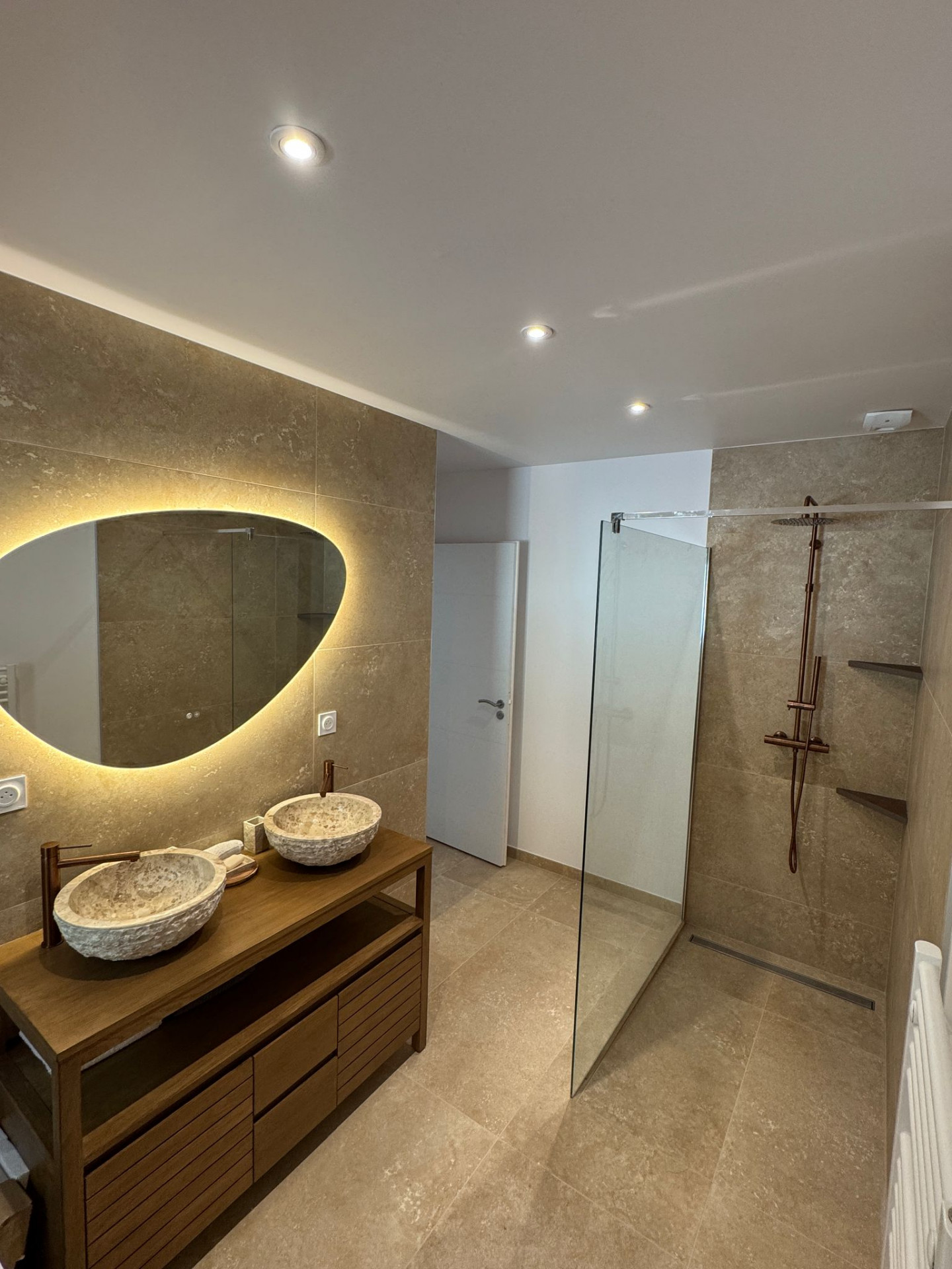 Salle de bain-25mn des 24H du Mans