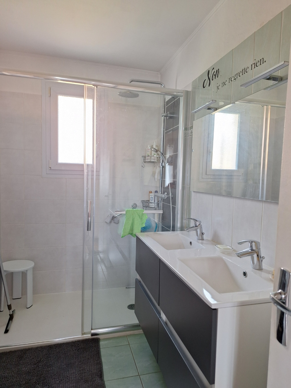 	bathroom - 20 min from circuit