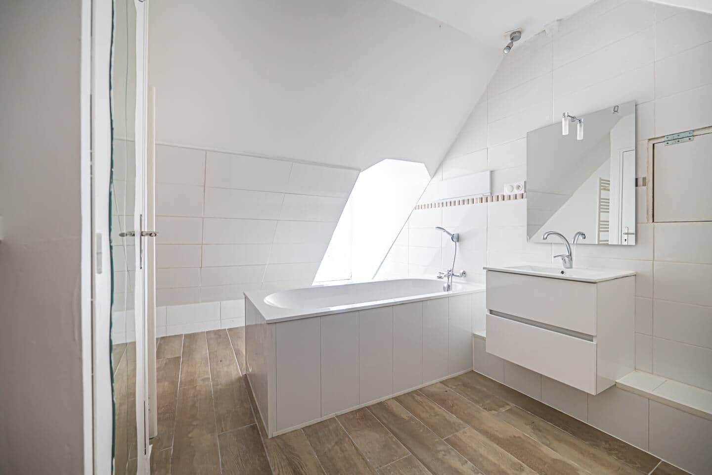 salle-de-bain-du-haut-19608 salle-de-bain-du-haut-19608