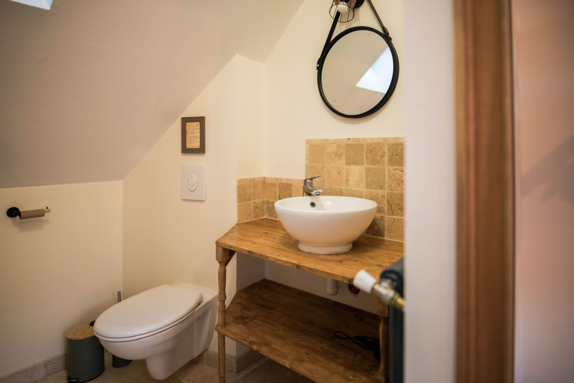  salle de bain- gîte à 12mn du circuit des 24H