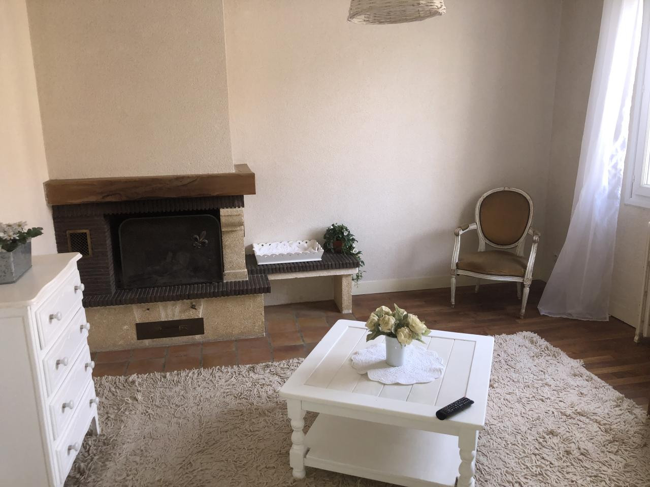 salon-2-16913 salon-2-16913