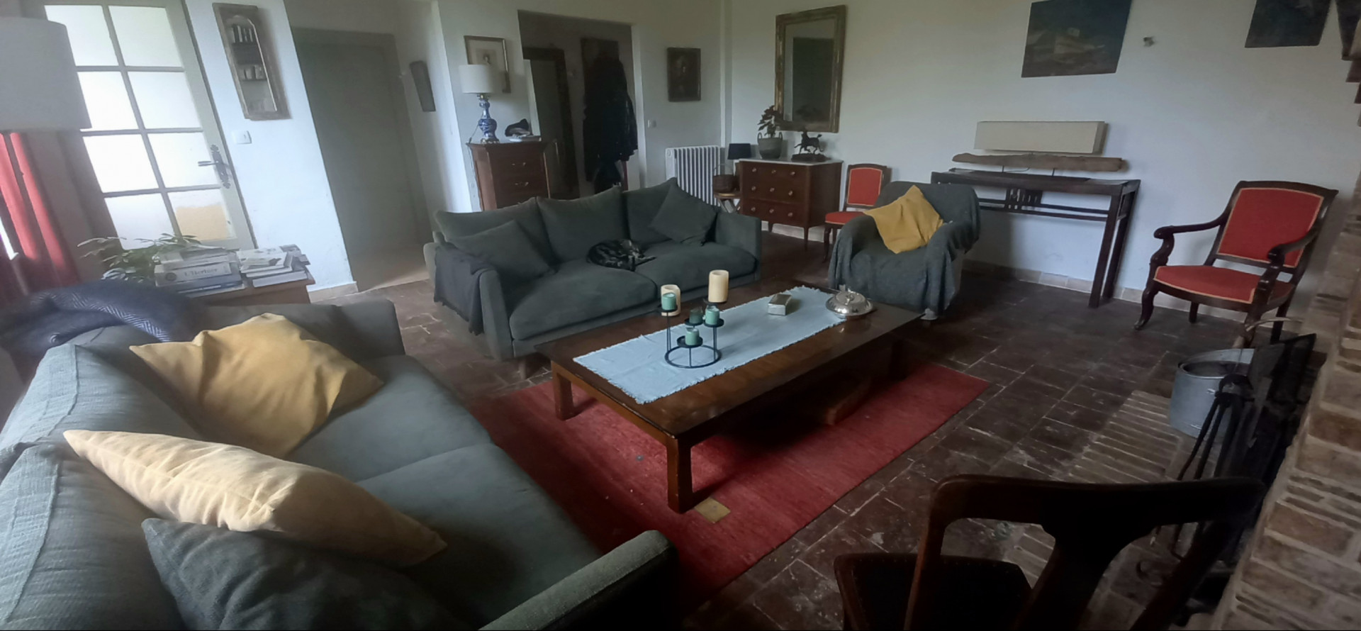 Salon - 35mn du circuit